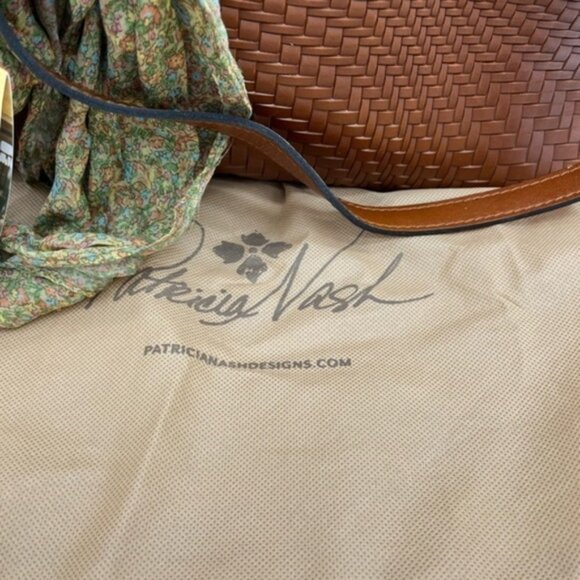 NWT Patricia Nash Poppy‎ Tote Bag With Scarf - Picture 8 of 8
